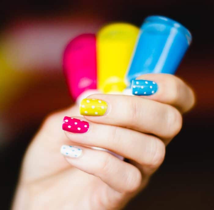 Nail art dots