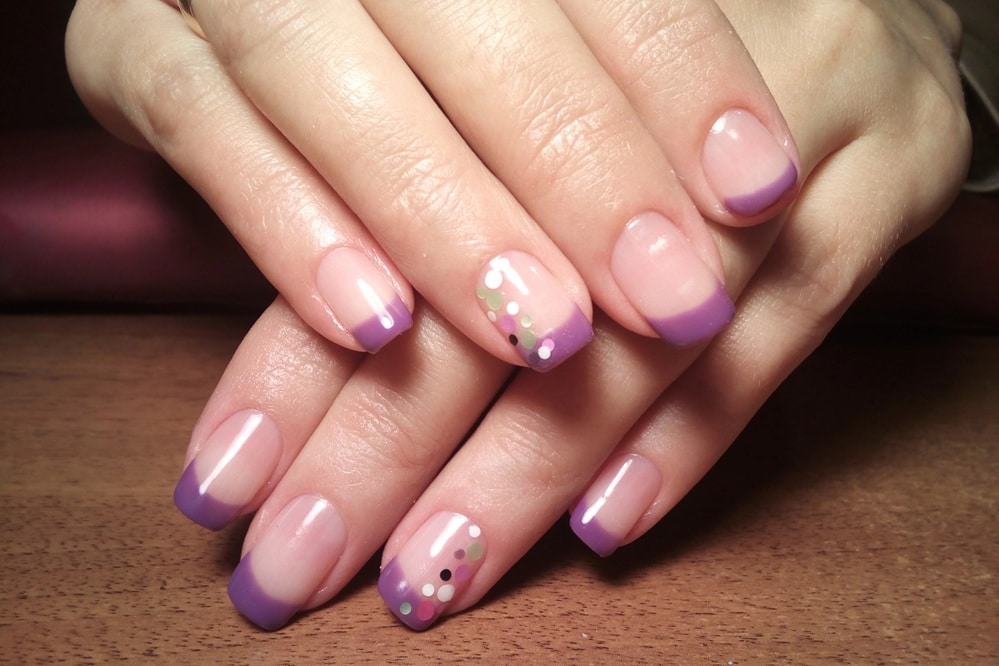 French manicure gekleurd